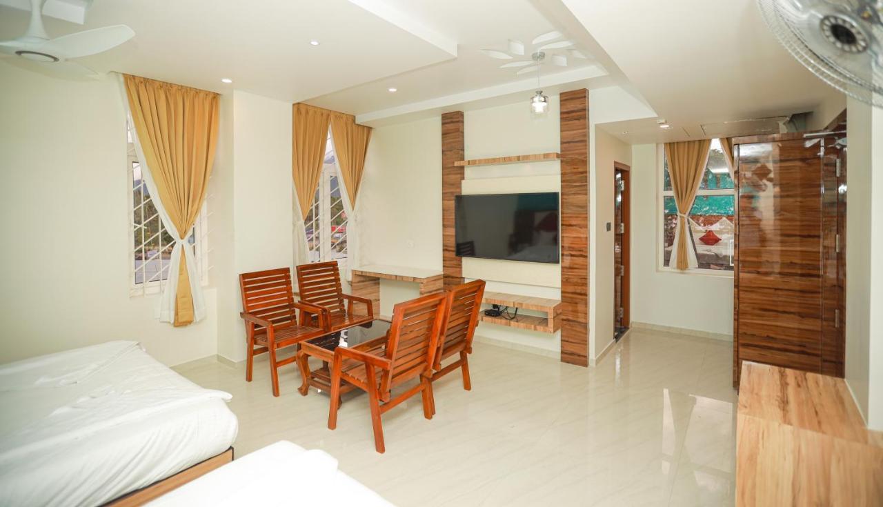 Готель Sree Bharat Residency Alandurai Екстер'єр фото